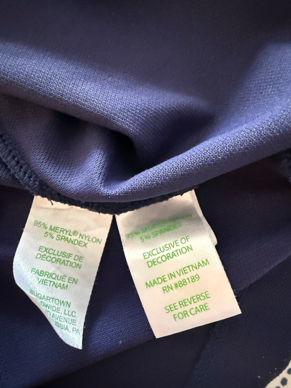 LILLY PULITZER UPF 50+ FRIDA SCALLOPED POLO TOP TRUE NAVY EUC WOMENS MEDIUM - Picture 6 of 6